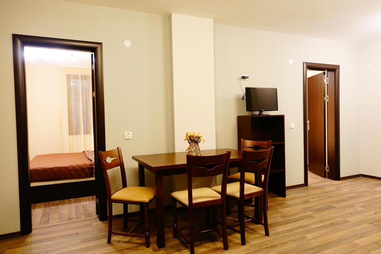 Enis Hotel С Минерален Басейн Saparewa Banja Exterior foto
