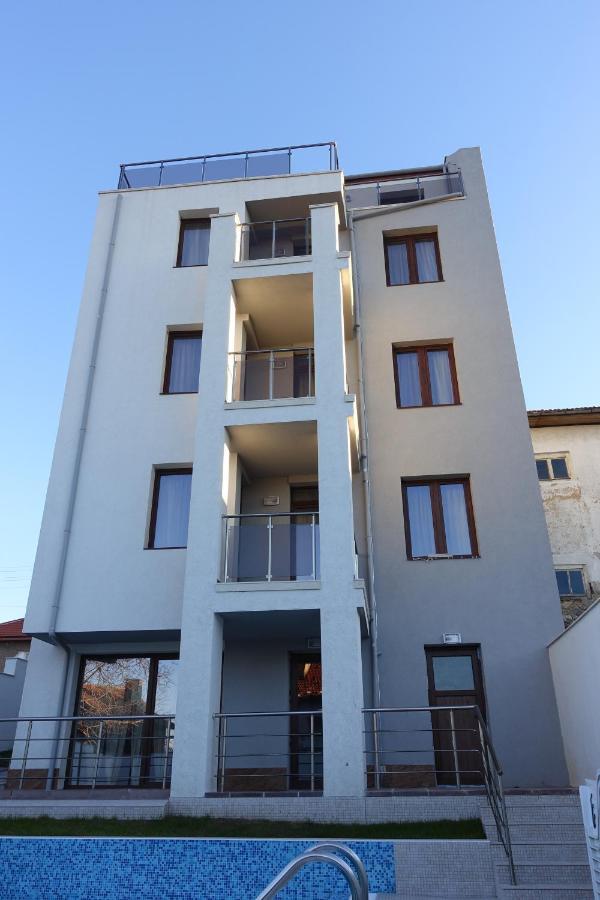 Enis Hotel С Минерален Басейн Saparewa Banja Exterior foto