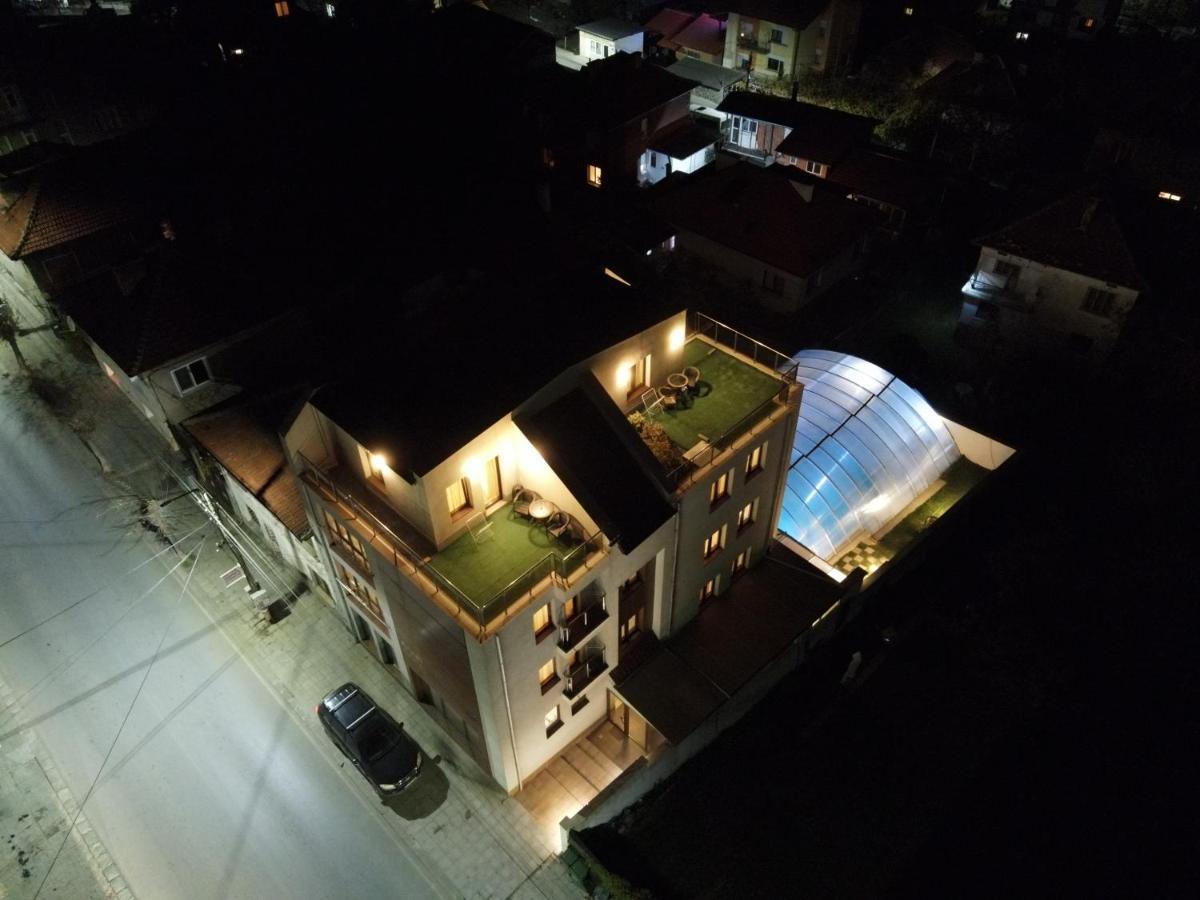 Enis Hotel С Минерален Басейн Saparewa Banja Exterior foto